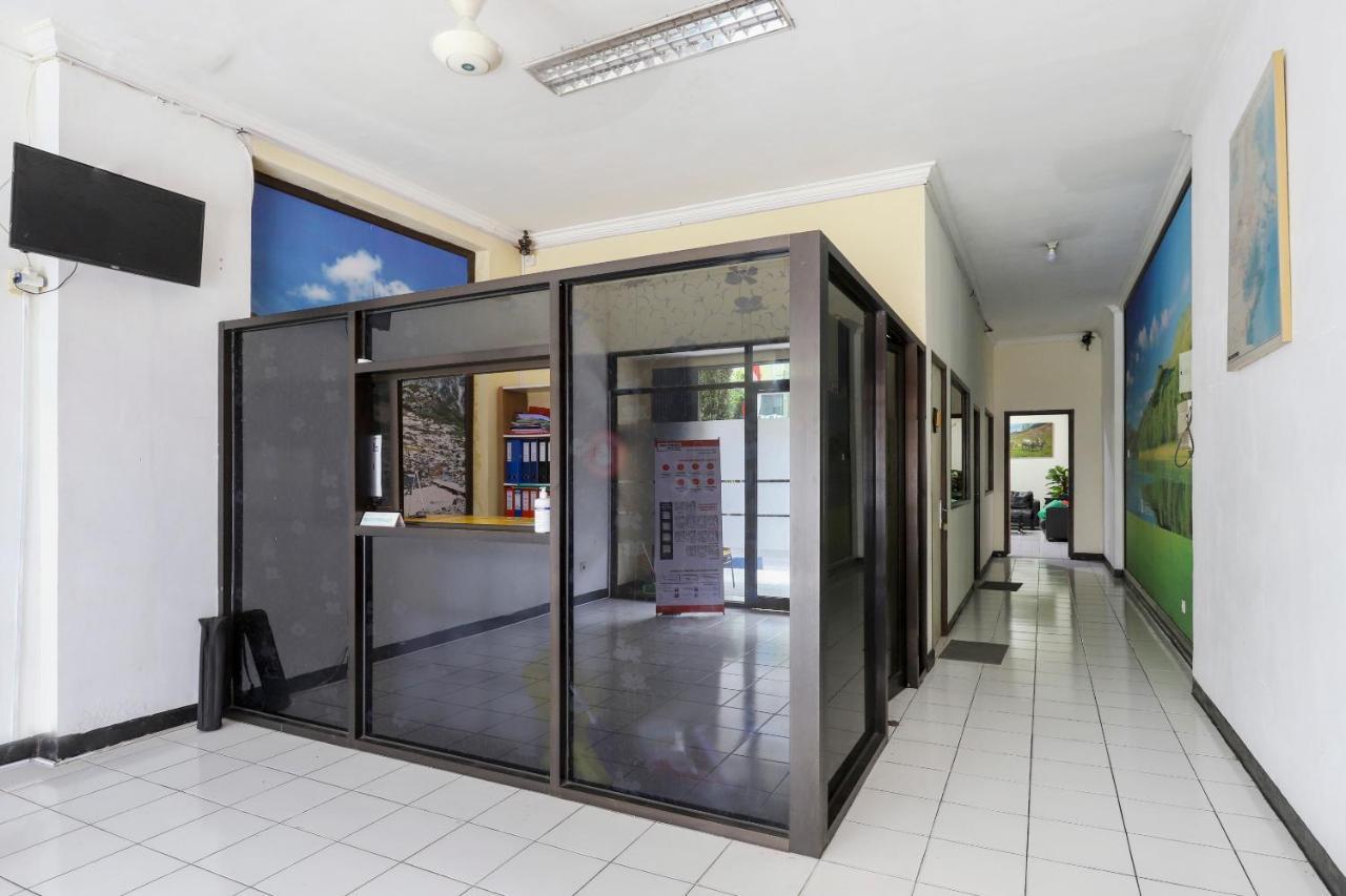 Good Sleep Balikpapan Mitra Reddoorz Hotel Exterior photo